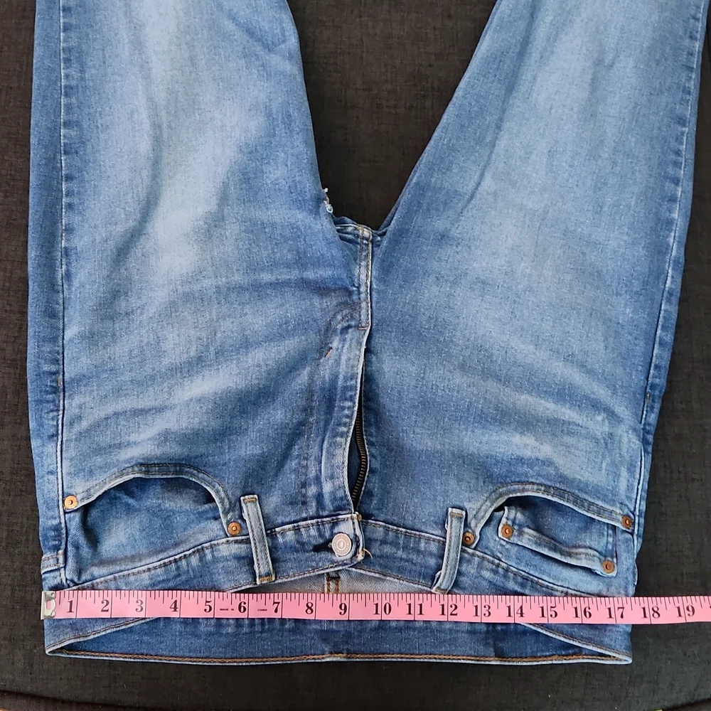 Levi's Distressed Medium Wash Denim Jeans Men's Size W36xL34